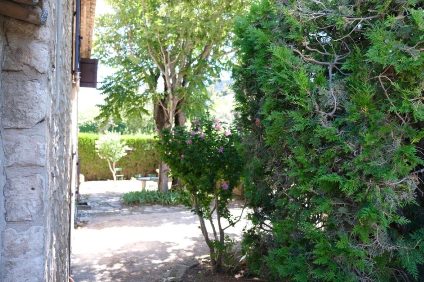 Typical Mas Provencal With Swimming Pool In A Small Hamlet Near Mouries In The Alpilles In Provence- 8 Persons Villa Exterior foto